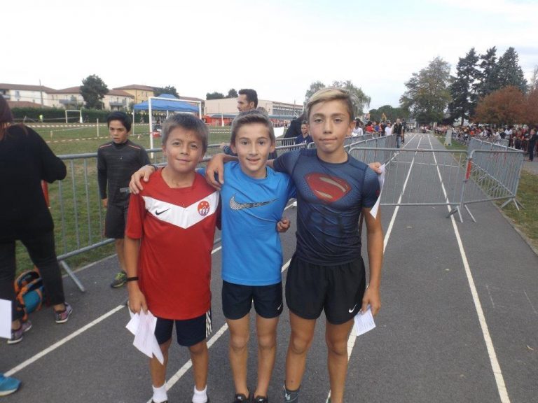 Nos jeunes au cross du Collège Victor Hugo Tarbes Pyrénées Athlétisme